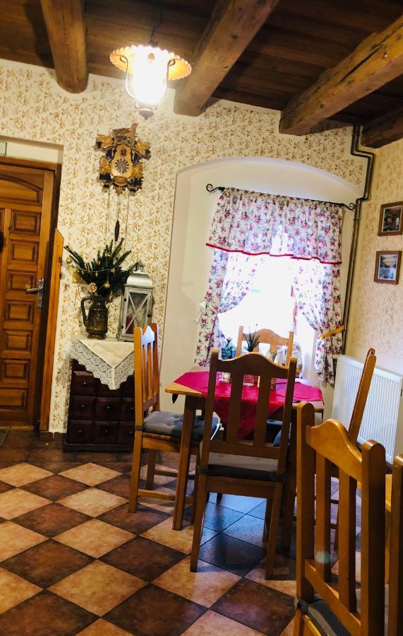 Hotel Penzion Tramky Vikýřovice エクステリア 写真