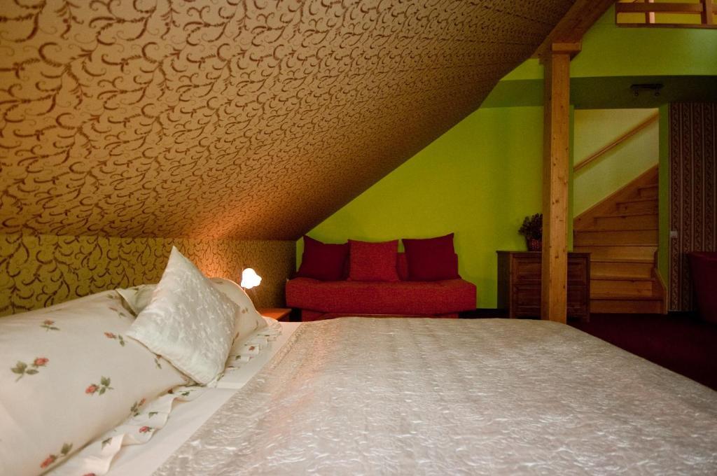 Hotel Penzion Tramky Vikýřovice エクステリア 写真